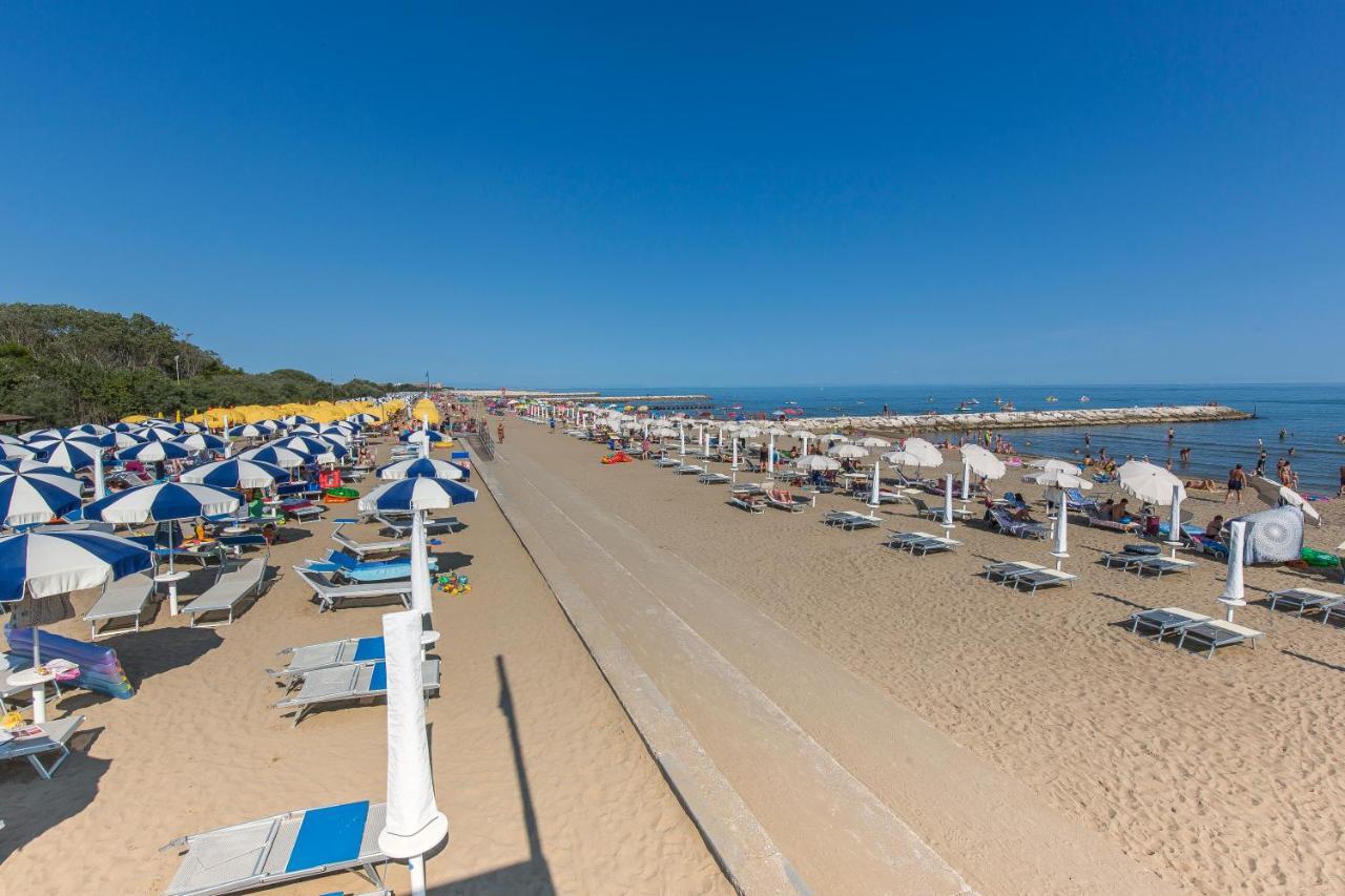 Апартаменти Tigli Lido Altanea Каорле Екстер'єр фото